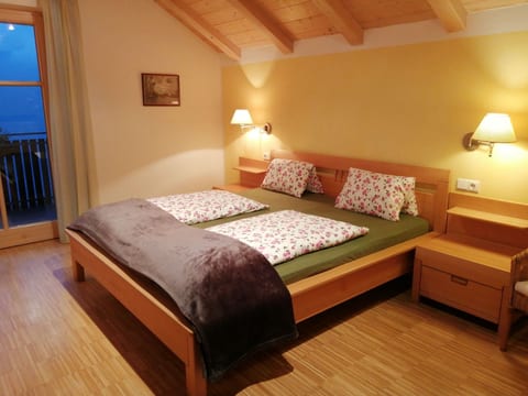 Kerschbamerhof Fewo Pink Lady mit Panoramablick