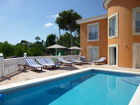 Ferienvilla mit Jacuzzi