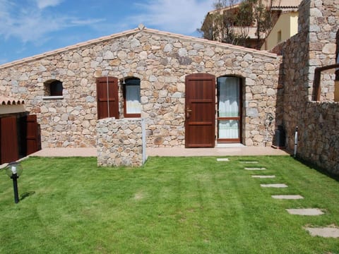 Haus in Torre Dei Corsari mit Privatparkplatz