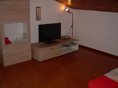 Wohnung nr. 2 im Casa Mary mit Balkon und Seeblick