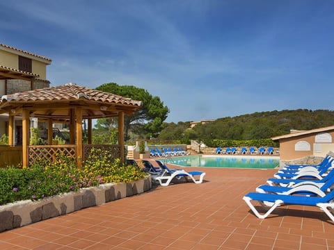 Apt. Cervo Marina SA, mit Eigentumswohnungen und Schwimmbad