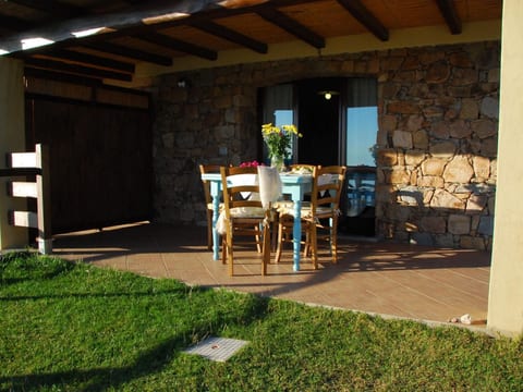Haus in Torre Dei Corsari mit Privatparkplatz