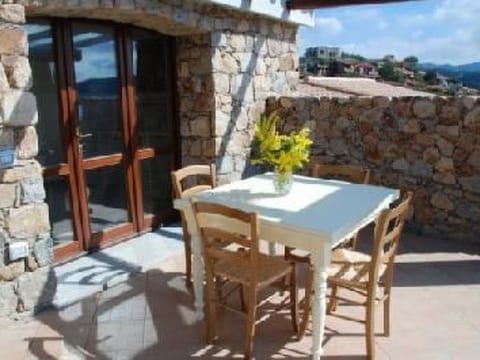Haus in Torre Dei Corsari mit Privatparkplatz