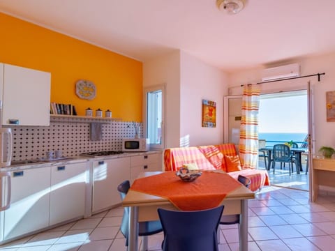 Ruhige Ferienwohnung in Sciacca mit Grill und Terrasse und Meerblick