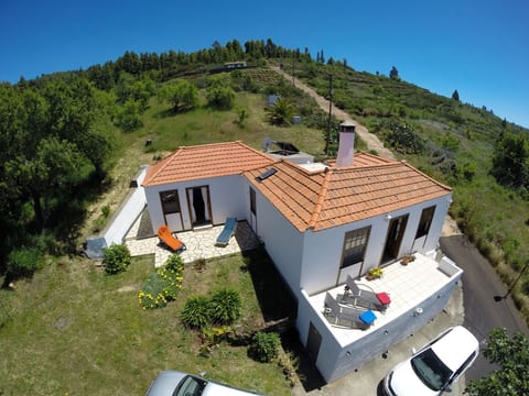 Ruhige Finca Topo del Drago mit Meerblick