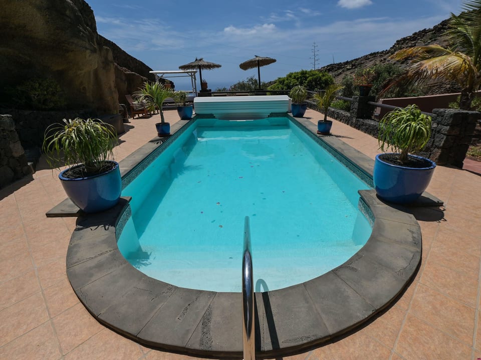 Finca Castillo Bentley Dormire in una grotta vulcanica - La Asomada
