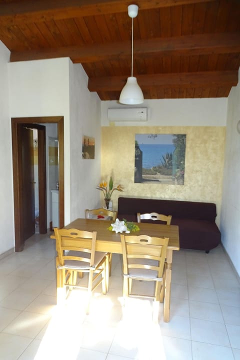 Schöner Bungalow direkt am Sandstrand auf Sizilien