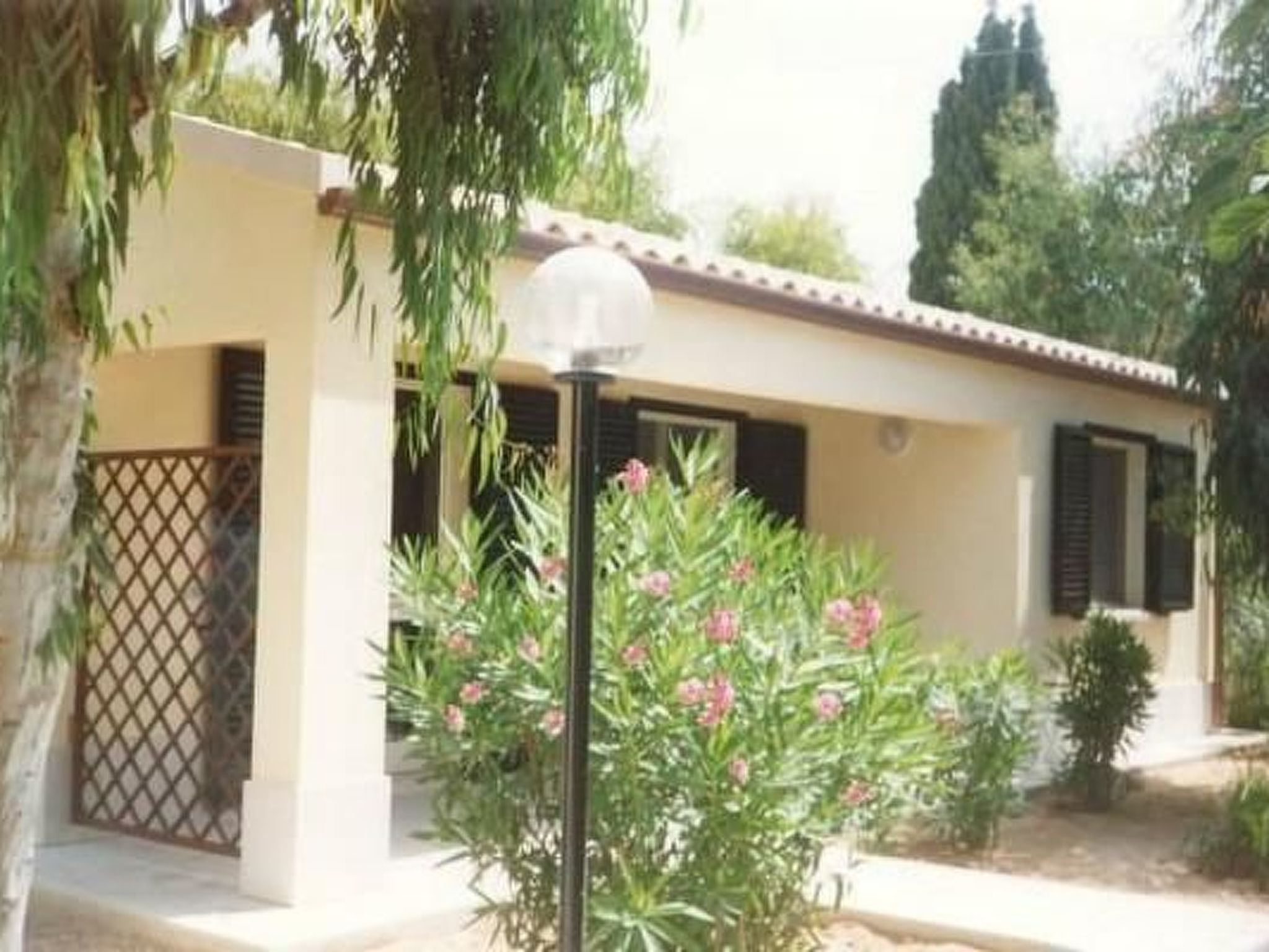 Schöner zentraler Bungalow direkt am Sandstrand auf Sizilien