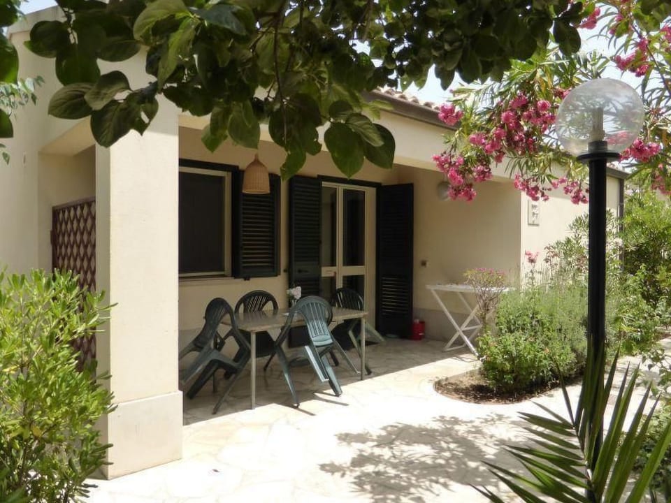 Schöner Bungalow direkt am Sandstrand auf Sizilien - Marina di Modica