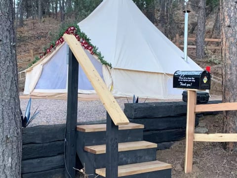 Peaceful Peaks Glamping 19ft Tent