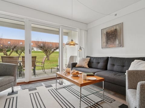 "Markus" - 300m from the sea