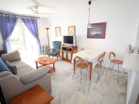 Appartement in Torrox Costa mit Beheiztem gemeinsamem Pool und Meerblick