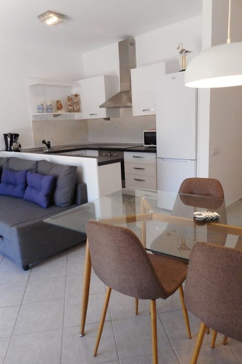 Maritim und modern eingerichtete Ferienwohnung