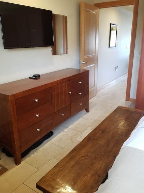 Book our Lake Chelan View in Downtown near Beach!