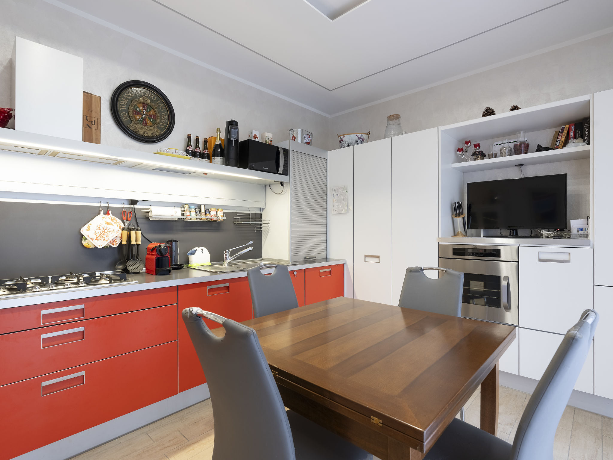 Kitchen / Dining Room