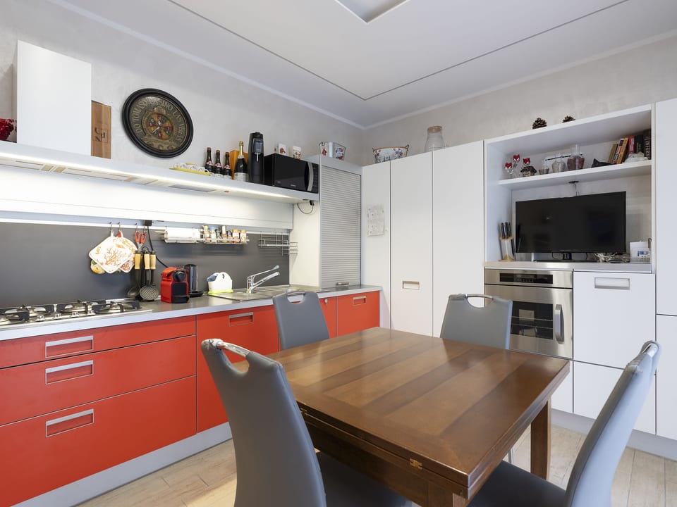 Kitchen / Dining Room