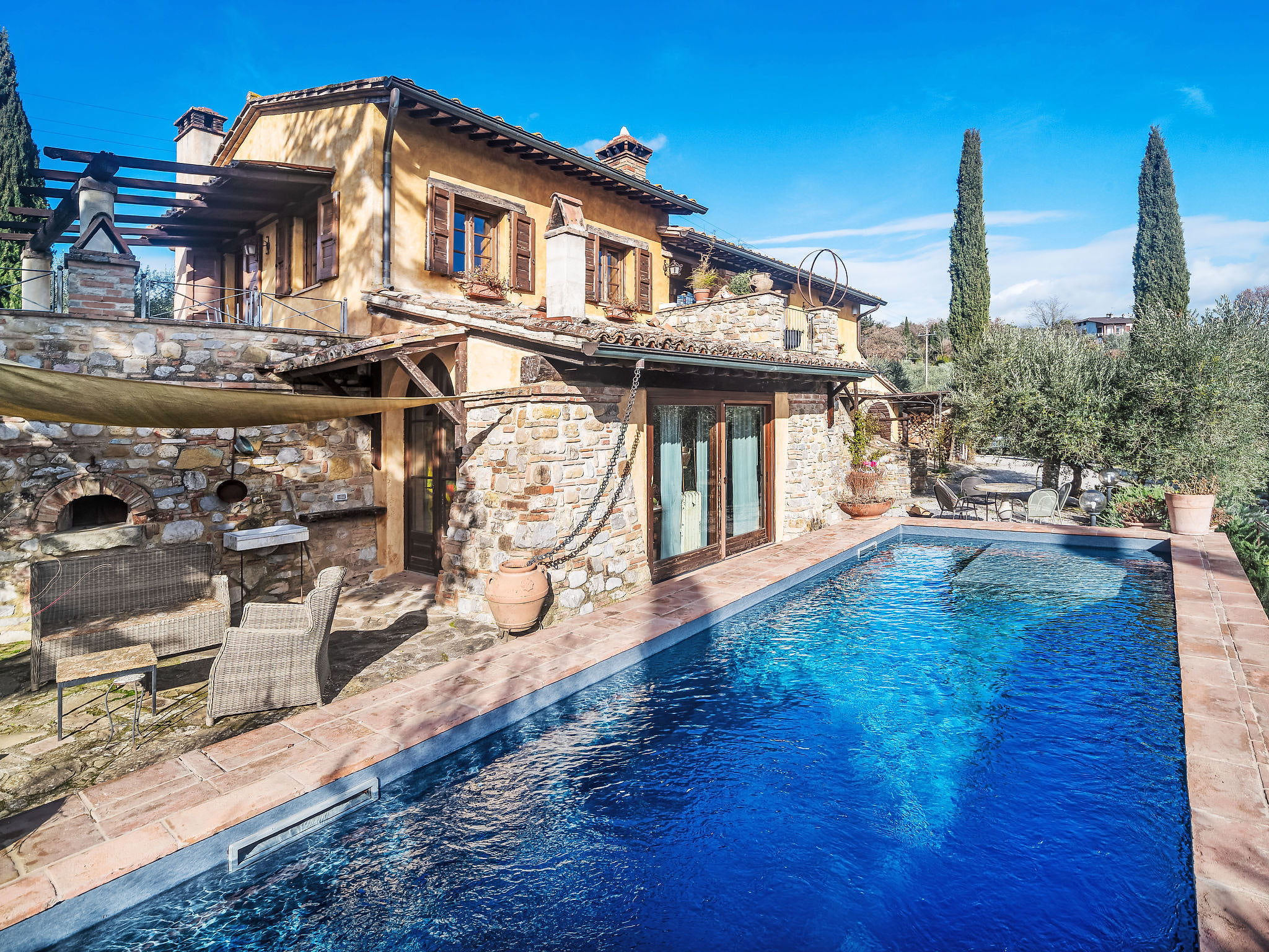 Panicale Vacation Rentals \u0026 Holiday Homes | Book Direct on Houfy, image size:2048x1536