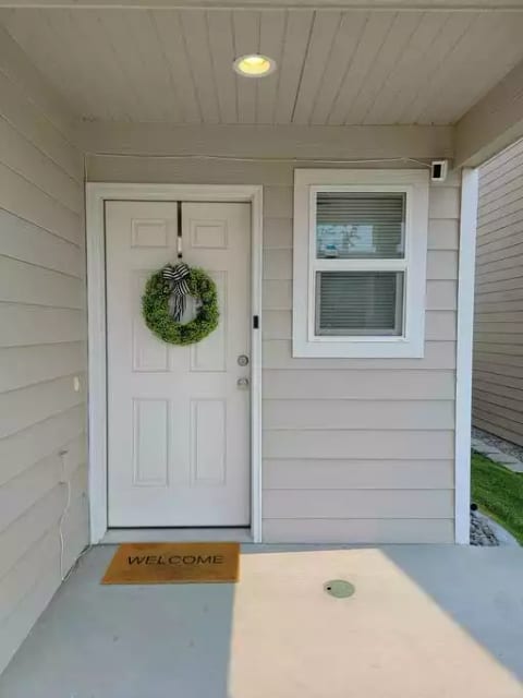 Front Door: Keyless Access