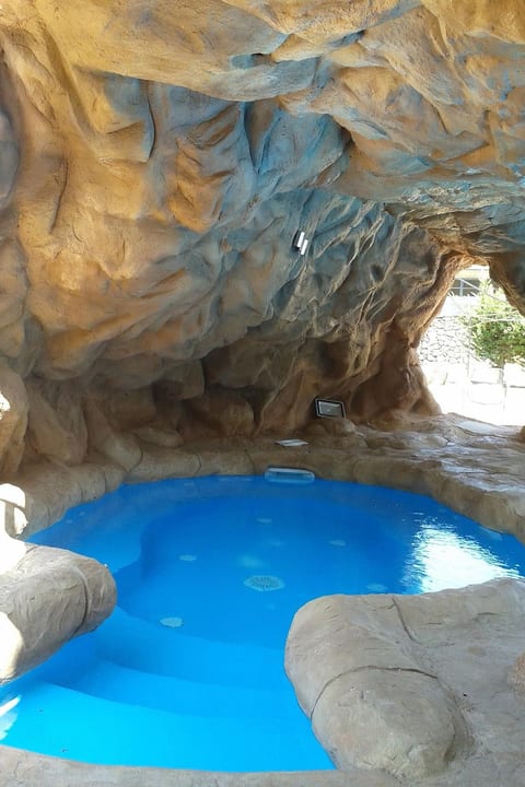 Wohnung mit Whirlpool und Schwimmbad