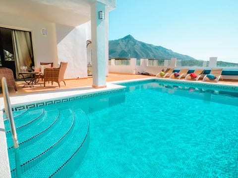 Schöne 4BDR-Villa mit fantastischer Aussicht