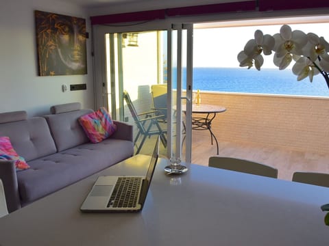Traumwohnung mit Meerblick und Gemeinschaftspool