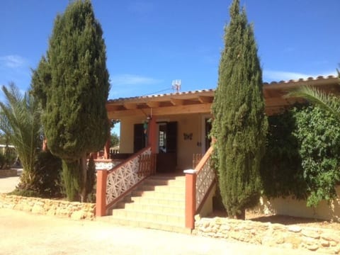 Ferienvilla mit Garten, Grill und Terrasse