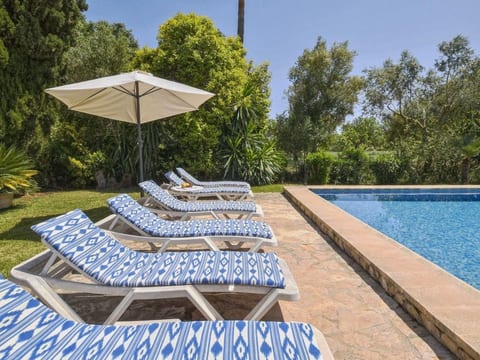 Haus mit Schwimmbad für 6 Personen 5 min vom Mee