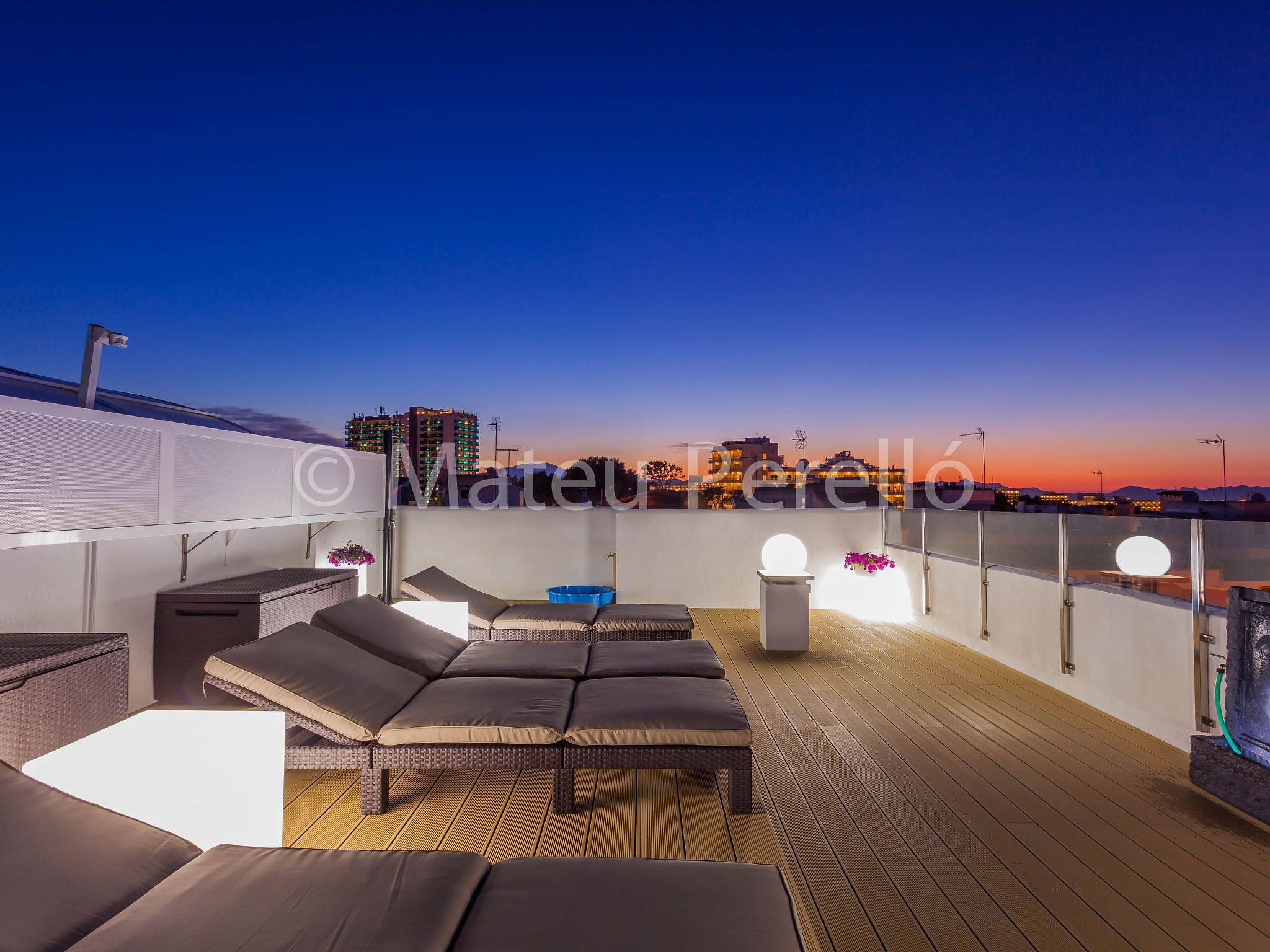 Ob3-Erdgeschoss mit 3 Doppelschlafzimmern in Strandnähe