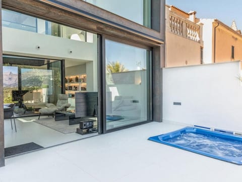 mit Terrasse