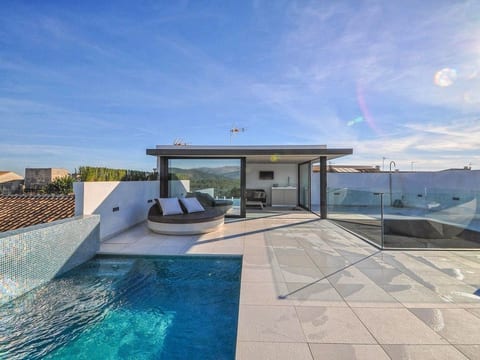 mit Terrasse