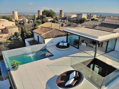 mit Terrasse
