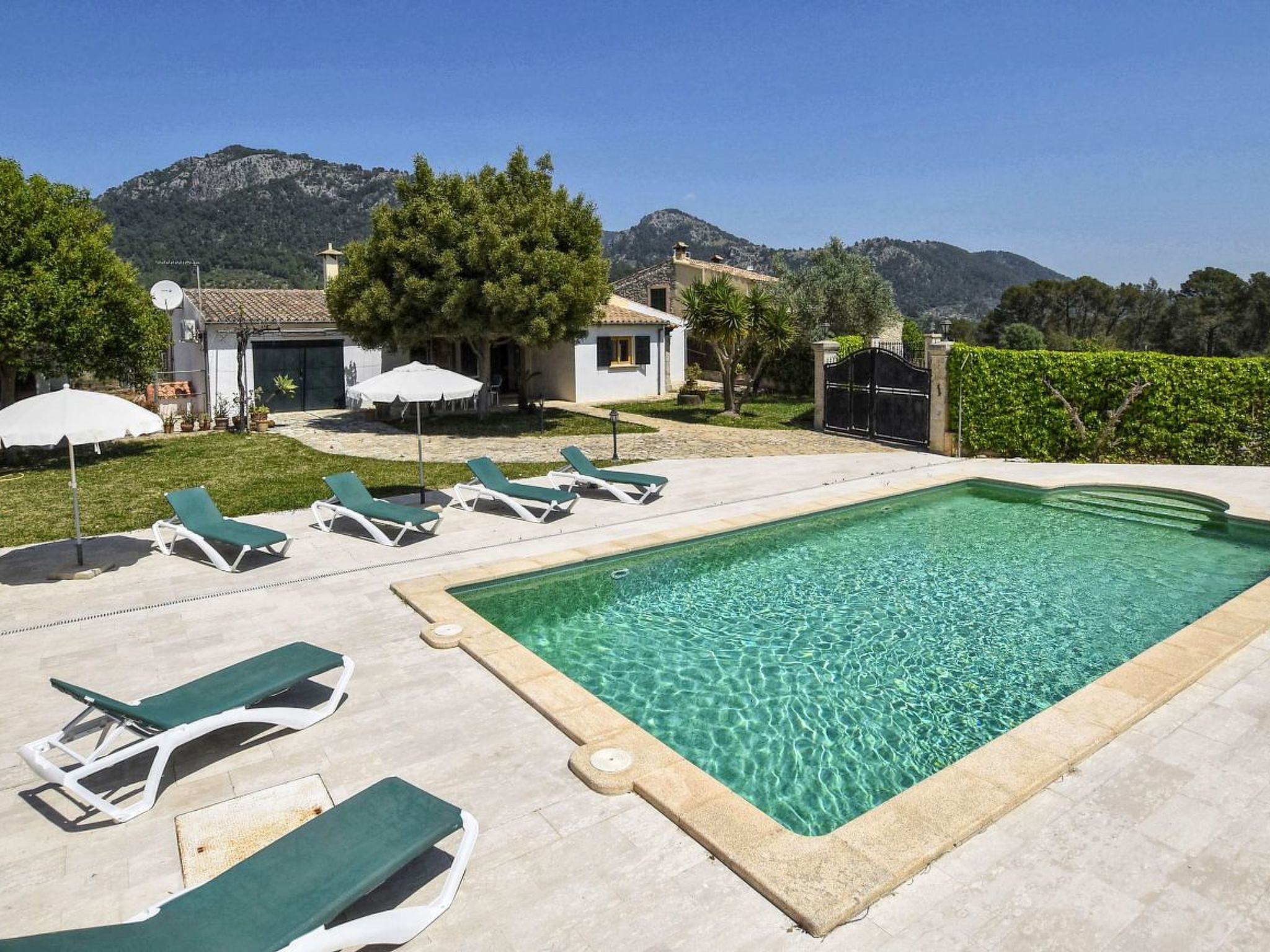 Gemütliches Ferienhaus in Selva mit Privatem Pool