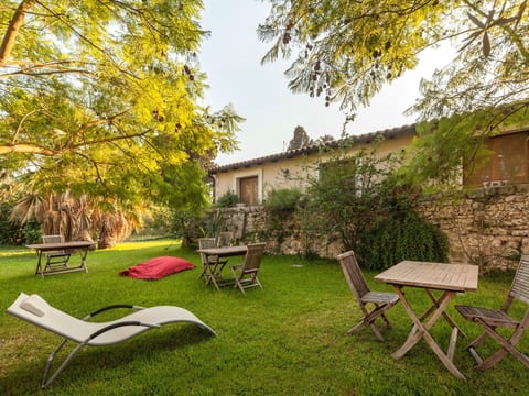 Villa dei Papiri - Standardzimmer mit Fenster zum Garten
