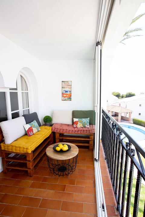 Schöne Wohnung mit Pool und malerischer Aussicht