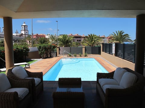 Villa meloneras mit ganztägiger Sonne am Pool