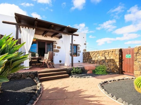 mit privatem Pool für 3 Personen + 1 Kind ca. 80 m² in Güime, Lanzarote (L