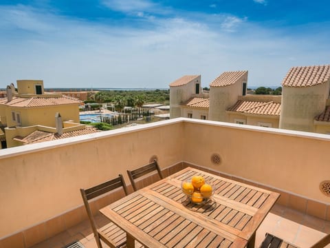 Wohnung mit gemeinsamem Pool, Grill und Meerblick