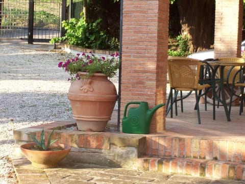 Wohnung mit Gemeinschaftsgarten und Pool