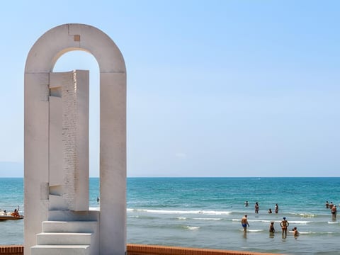 https://www.novasol.it/casa-vacanze/italia/toscana/follonica/appartamento-follo