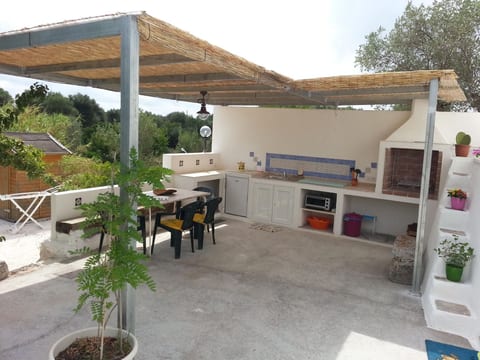 Picoco' Trullo mit privatem Garten und Grill