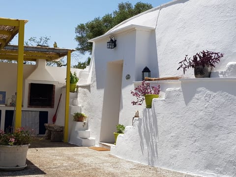 Picoco' Trullo mit privatem Garten und Grill