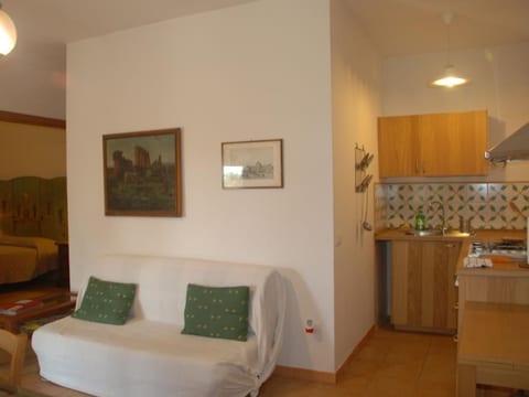 Unabhaengige Wohnung in Amelia mit Grill und Gar