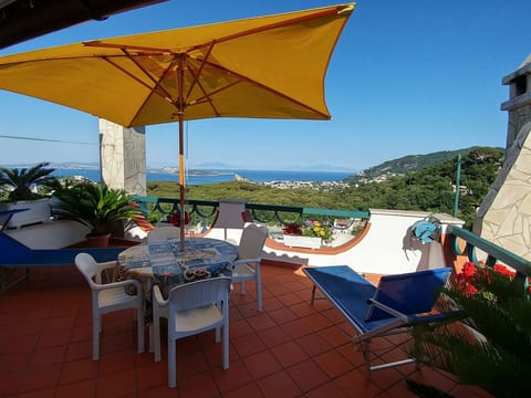 Wohnung mit großer Terrasse und Meerblick