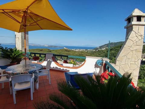 Wohnung mit großer Terrasse und Meerblick