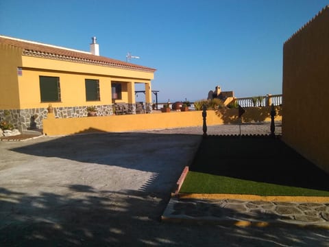 "Villa Calena" mit Garten