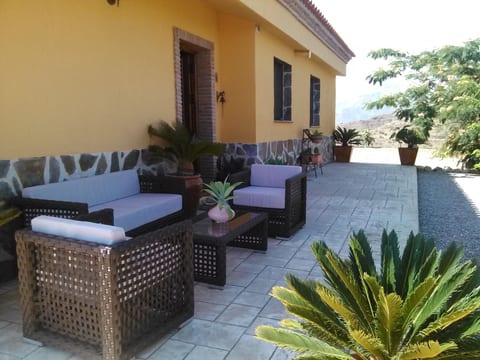 "Villa Calena" mit Garten