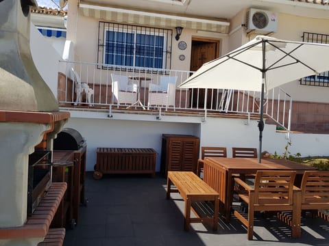 Schöne Villa mit Meerblick, großem Pool und Jacuzzi in Maro - Costa del Sol