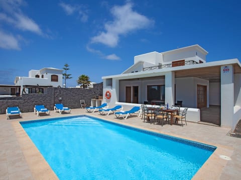 Wunderschöne, umweltfreundliche Villa am Meer