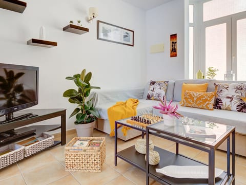Private Terrasse, Schwimmbad, Parkplatz, Wi-Fi,