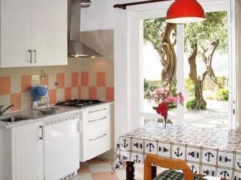 Einzimmerwohnung mit Panoramablick im Erdgeschos